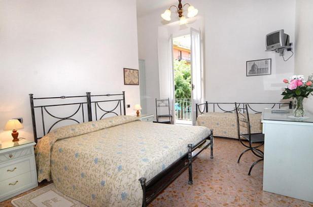 Hotel Palace Леванто Екстер'єр фото