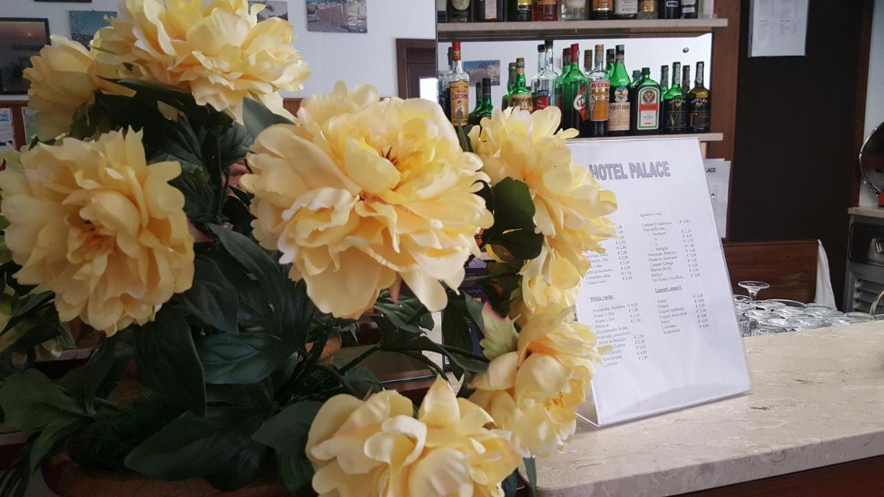 Hotel Palace Леванто Екстер'єр фото